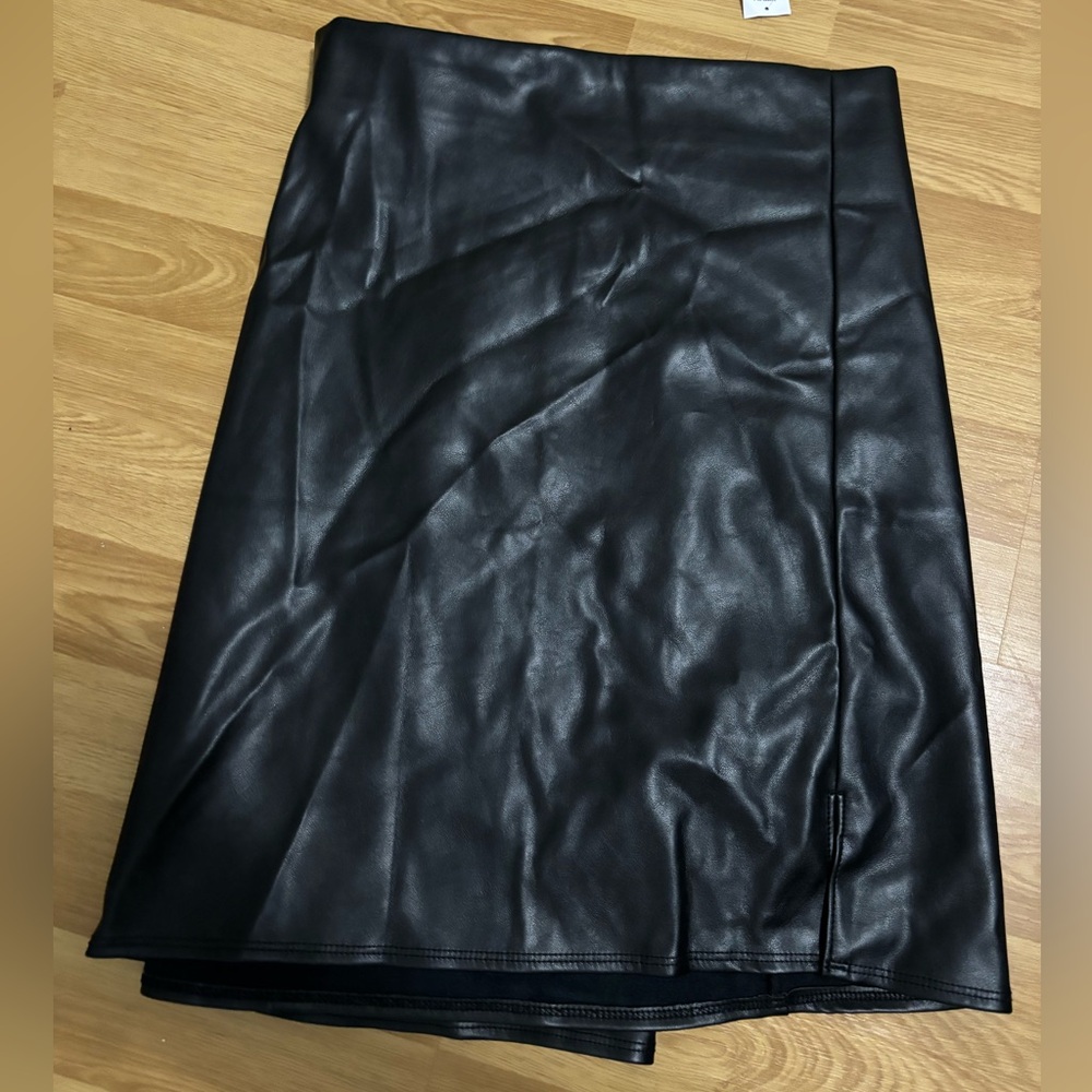 Leather skirt